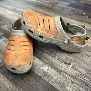Men’s leather Crocs size 11